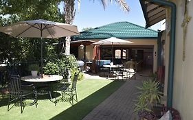 Lamor Guest House